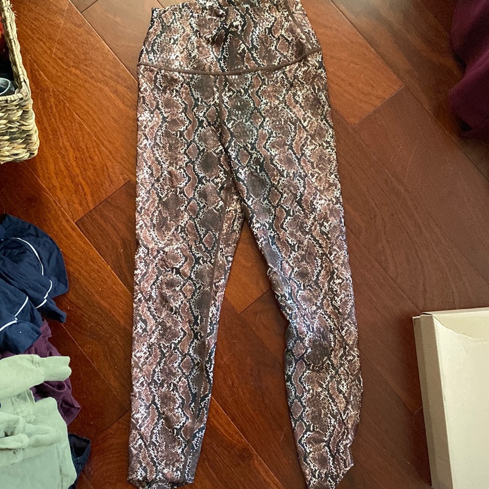 Carbon38 snake print leggings in takara shine